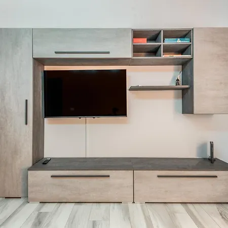 Affori Nest-up 4 Pax Wi-fi Apartment Milan